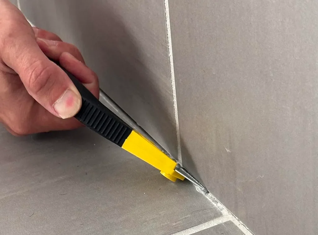 8 Best Grout Tools for Tile Floors in 2026
